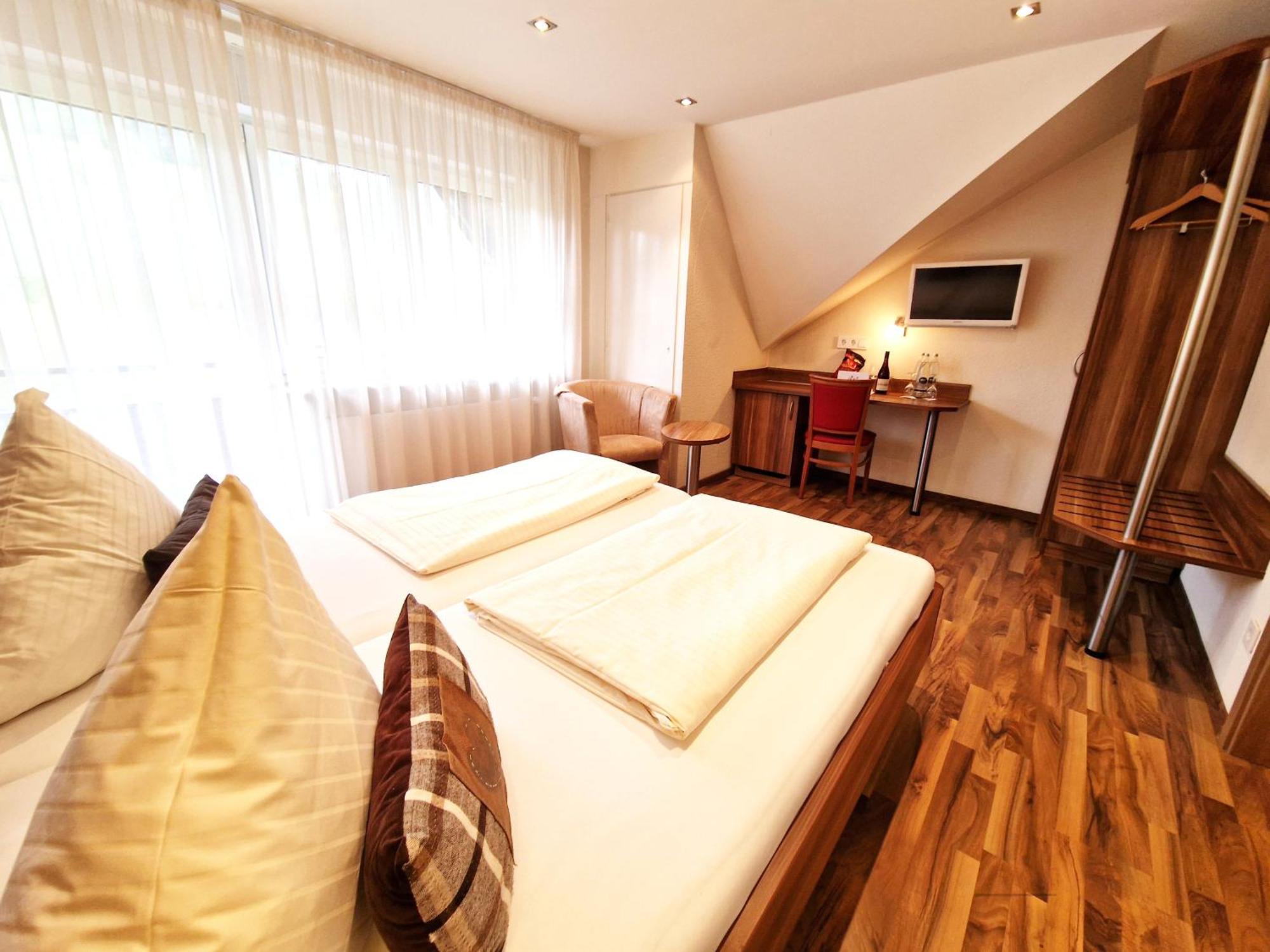 Landgasthof Rebstock Ottenhofen im Schwarzwald Εξωτερικό φωτογραφία